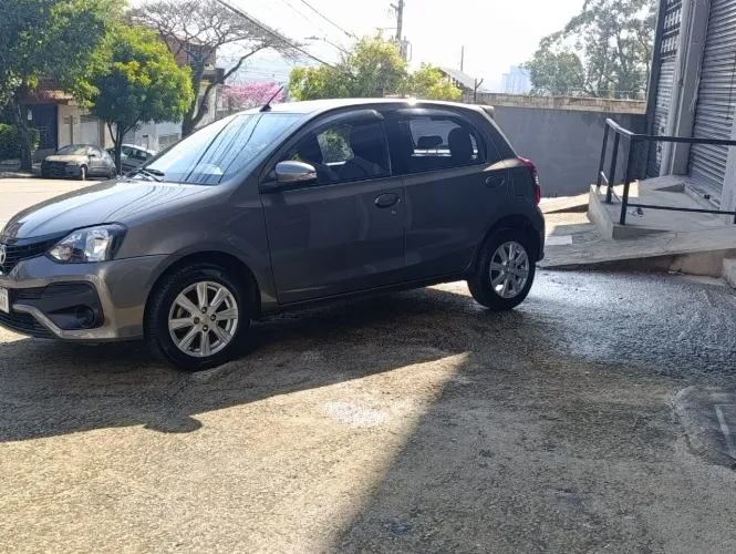 Toyota Etios X Plus 1.5 Flex 16V 5P Mec. 2020