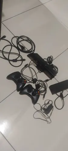 Vendo acessórios pra Xbox 360