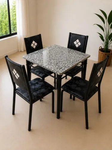 Mesa de Mármore de 4 Cadeiras