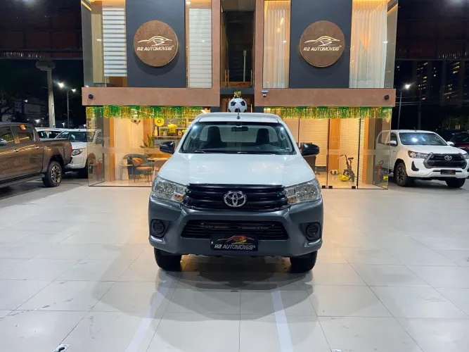 Toyota Hilux CS 4X4 2.8 TDI Diesel Mec. 2021