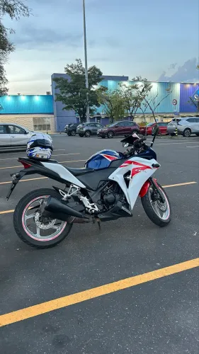CBR 250R