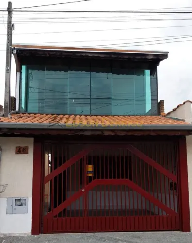 Sobrado com 3 quartos, Comercial e Residencial Jardim Mariana - Pindamonhangaba