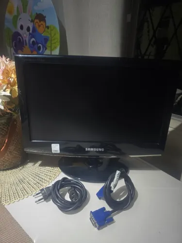 Monitor Samsung perfeiro aceito cartão e trocas 