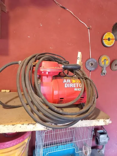 Compressor de ar bivolt seme novo