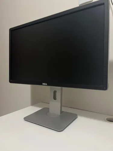 Monitor Dell 23" Full HD IPS Ergonomico - Modelo P2314H