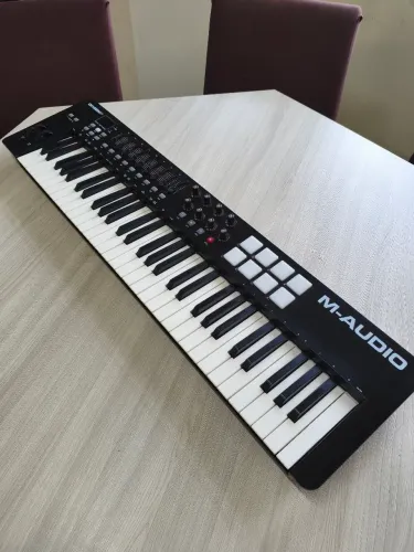 Teclado controlador M-Audio Oxygen 61