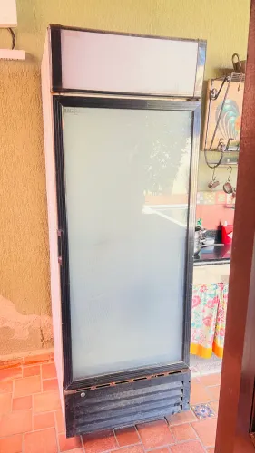 Geladeira expositora 
