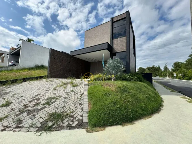 Casa de Condomínio com 3 Quartos todos com Suítes, 225 m² - venda por R$ 1.400.000 Condomí