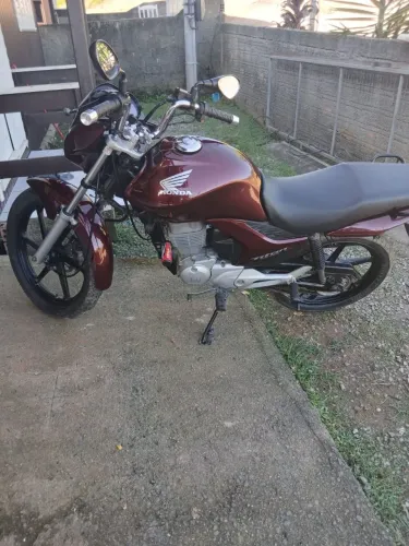 Moto bem conservada 