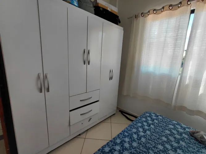 Guarda-Roupa 6 portas