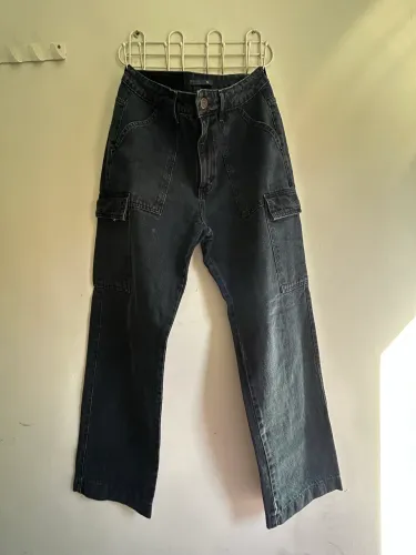 Calça cargo cor preta