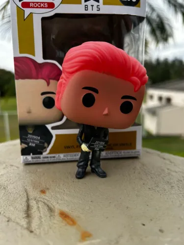 Colecionável pop RM banda BTS