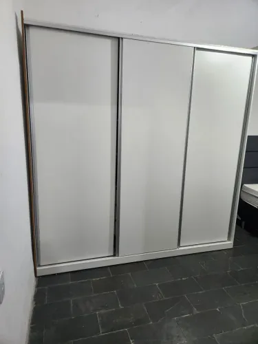 Guarda roupa todo em mdf