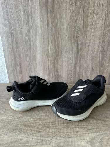 Adidas tênis adidas original infantil lindo impecável imponente Campinas cambuí 