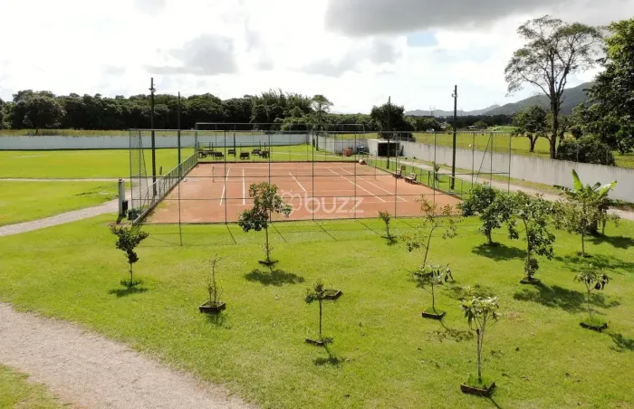 Terreno em condomínio com quadra de tênis no Campeche - Florianópolis