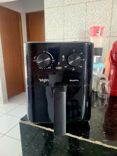 Vendo Air Fryer e Sanduicheira 