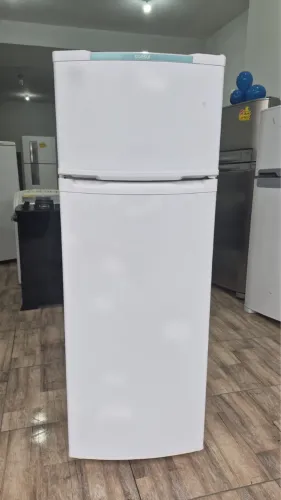 GELADEIRA CÔNSUL 127 VOLTS COM TODAS PEÇAS
