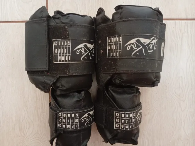 Tornozeleira e caneleira marca flexão 9 kilos 4 itens 