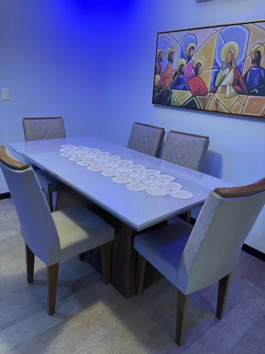 Mesa tampo de vidro com 6 cadeiras Rufato