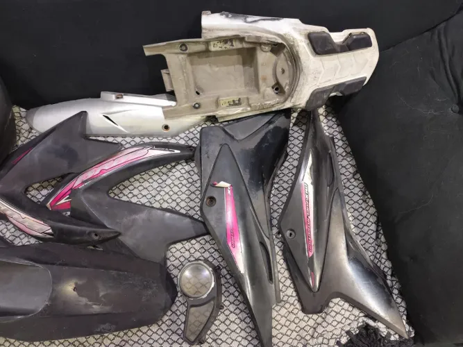 Vendo kit carenagem completo Broz 150cc 2010