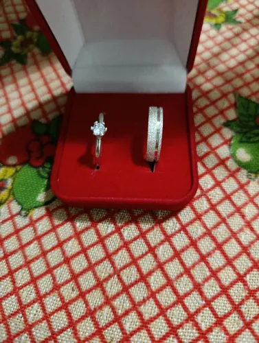 Kit , aliança solitária e anel 