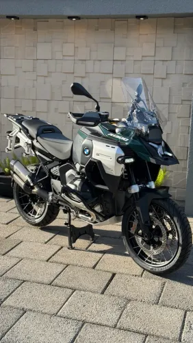 Sem detalhes eu mesmo tirei zero na concessionária a 3 meses