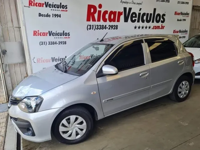 Toyota Etios 1.3 Flex 16V 5P Mec. 2020