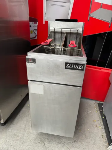 VENDO UMA FRITADEIRA A GÁS ZAHAV MESMO SISTEMA DA VULCAN