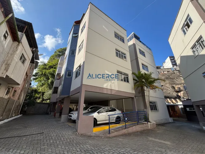 Cobertura à venda com 02 quartos, 02 banheiros 117m²- Cesário Alvim.