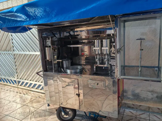 Vendo Carrinho de churros e pipocas