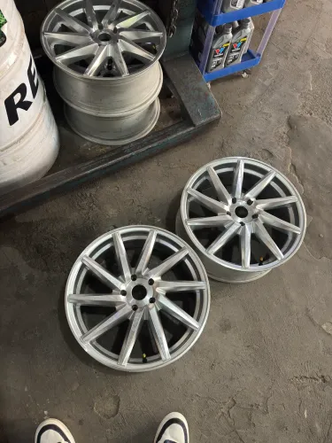 Vendo roda aro 18 5x108