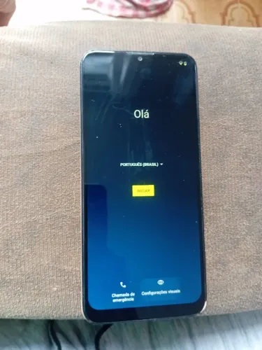 Moto G9 Play (pink) e Moto E7 Power (azul)