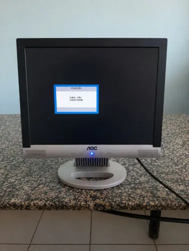 Monitor AOC LCD 15" VGA - Funcionando