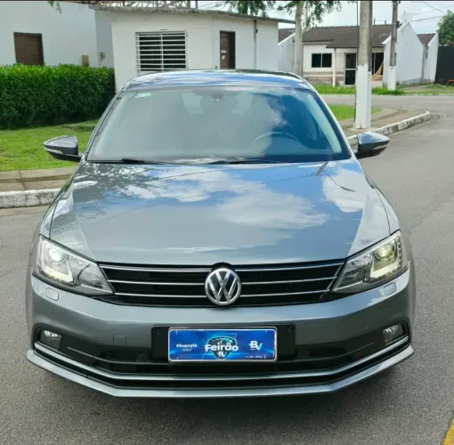 Volkswagen Jetta Highline 2.0 TSI 16V 4P Tiptronic 2017