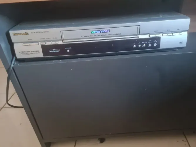 Videocassete vhs panasonic 7 head