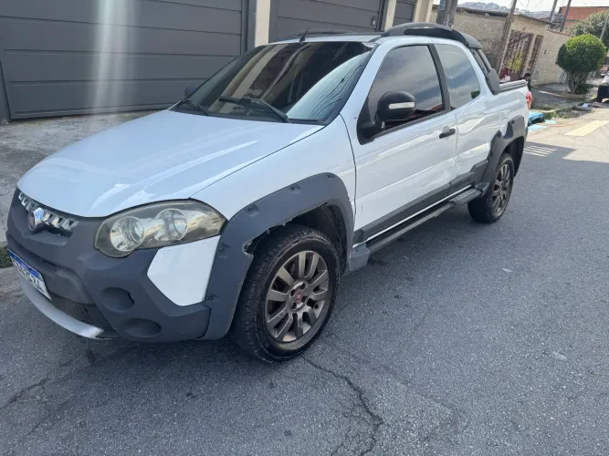 Fiat Strada Adventure1.8/ 1.8 Locker Flex CD 2016
