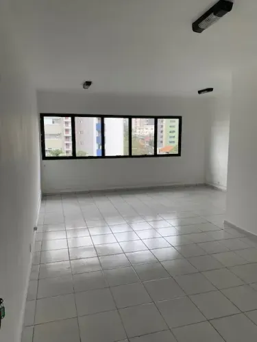 Imóvel para aluguel e venda possui 40 metros quadrados em Vila Guiomar - Santo André - SP