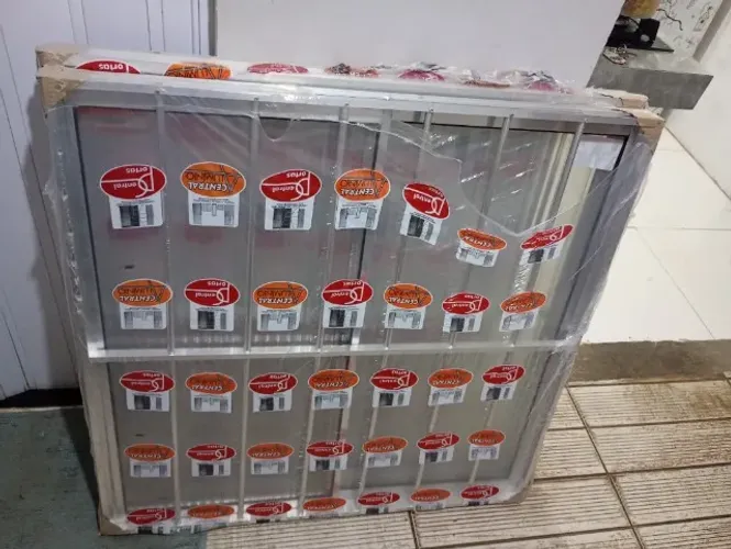 Vendo duas janelas de alumínio