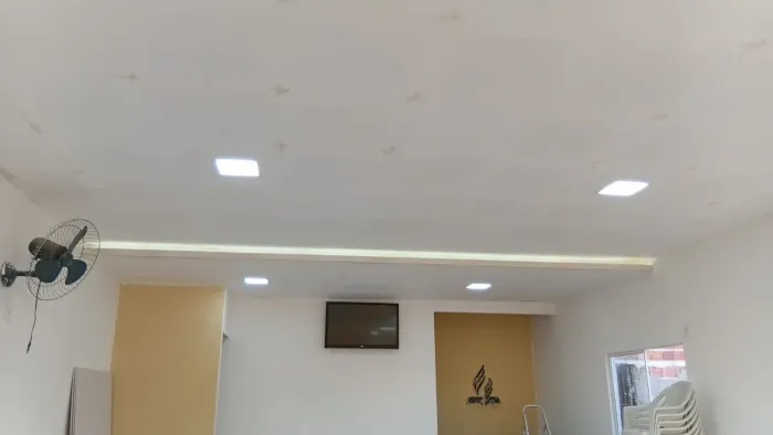 Serviços de gesso, Forros e divisórias