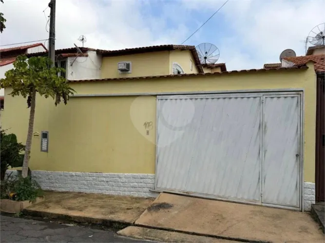 Casa com 4 quartos para locação em Jardim belvedere - RJ