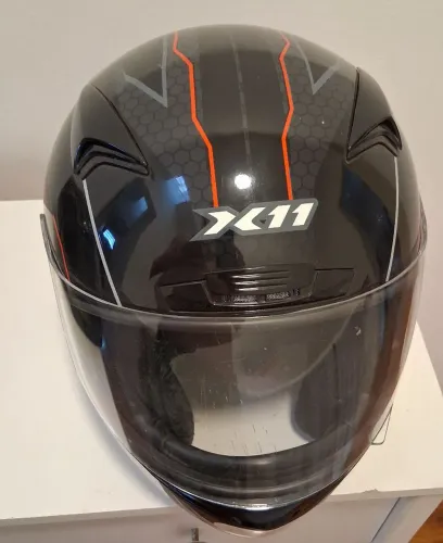 Capacete X11 ótimo estado 