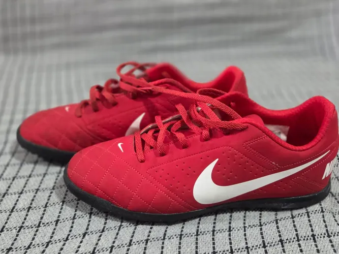 Chuteira Nike Society - Pouco Uso