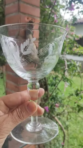 Vendo taças antigas de cristal bisotado