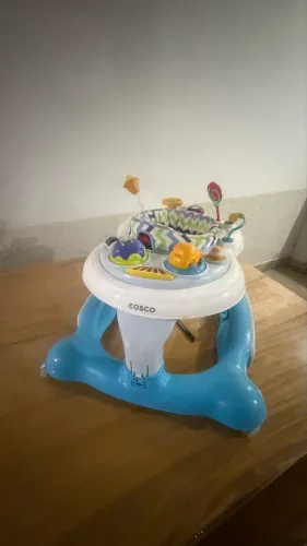 Vendo andador semi novo