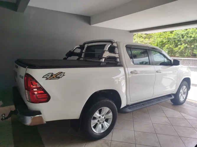 Toyota Hilux CD SR 4X4 2.8 TDI Diesel Aut. 2019
