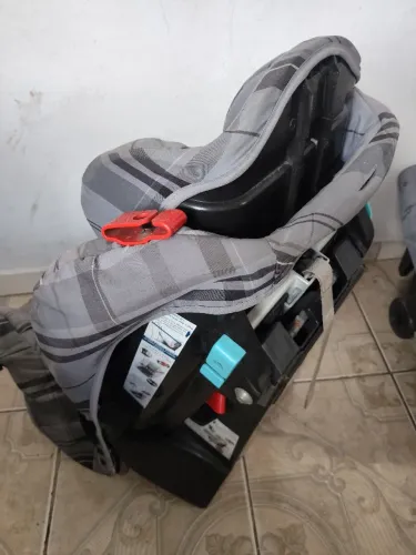 Bebê conforto e cadeirinha