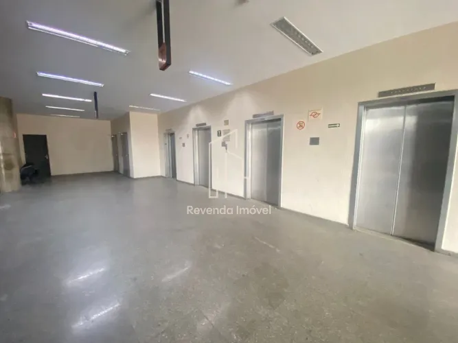 Excelente Sala Comercial no Rudge Ramos: 2 salas, 3 banheiros, 20 vagas de garagem em São