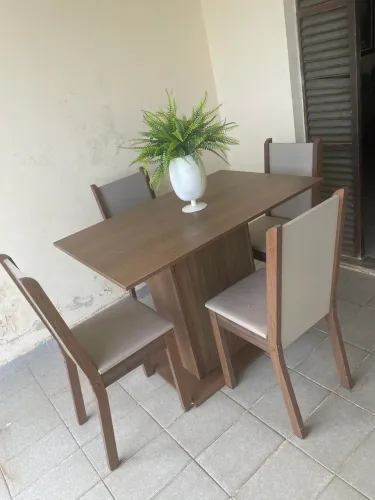 Mesa c cadeiras