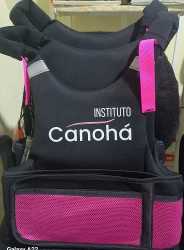 Coletes para passeio náutico.