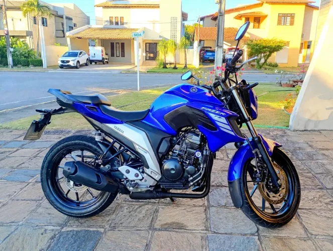 YAMAHA FZ25 2022 - IMPECÁVEL - COM PPF